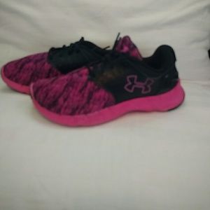 Girl's Under Armour Tennis Shoes