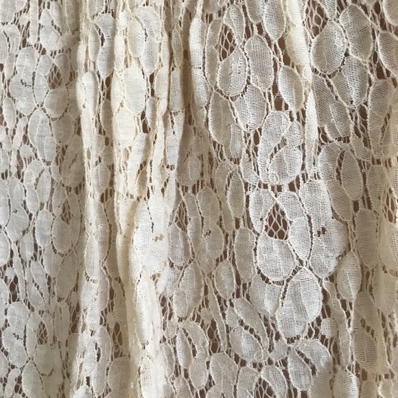 🌻 Wet Seal Lace Bubble Dress 👗 - Picture 2 of 3