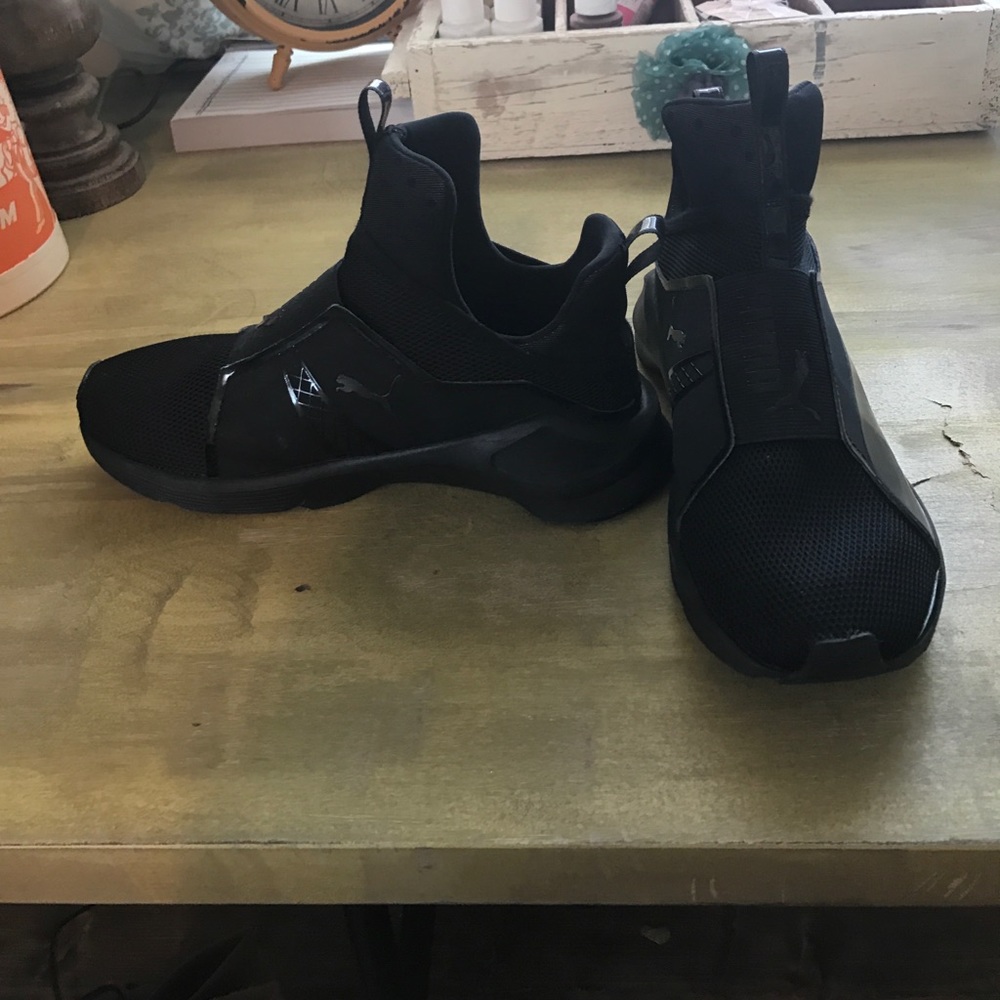 Puma - Picture 2 of 4