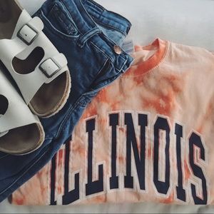 TIE DYE ACID WASH U OF I  TEE SHIRT ☀️