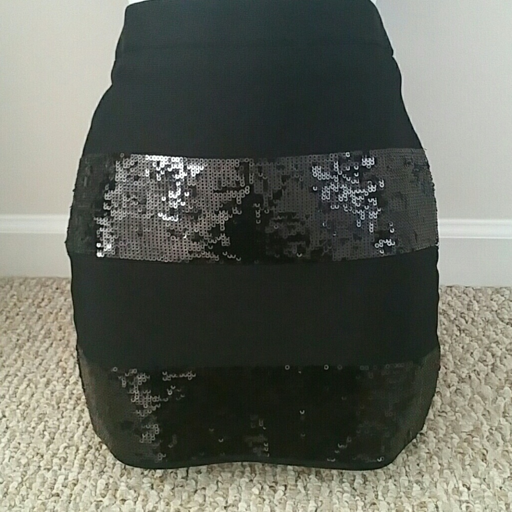 Guess Sequin bandage mini skirt