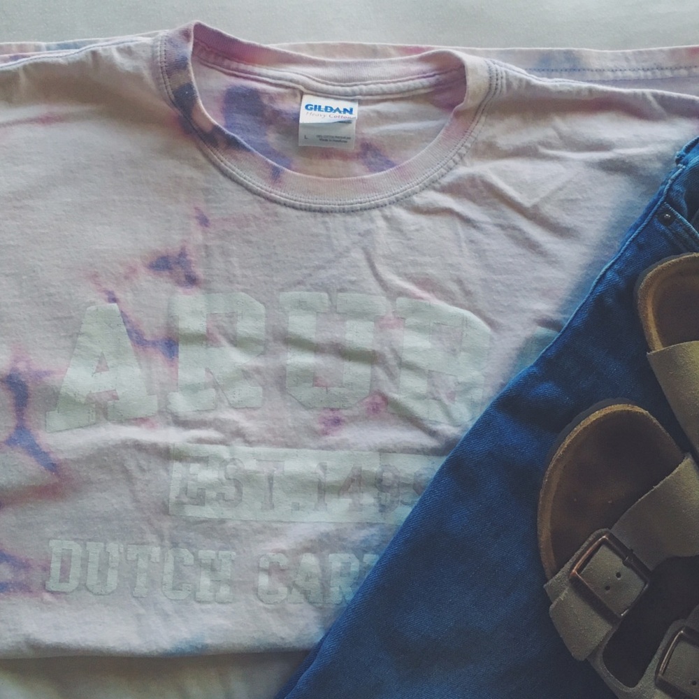 UNIQUE BLEACH ACID WASH TIE DYE ARUBA TEE 🌸🌼