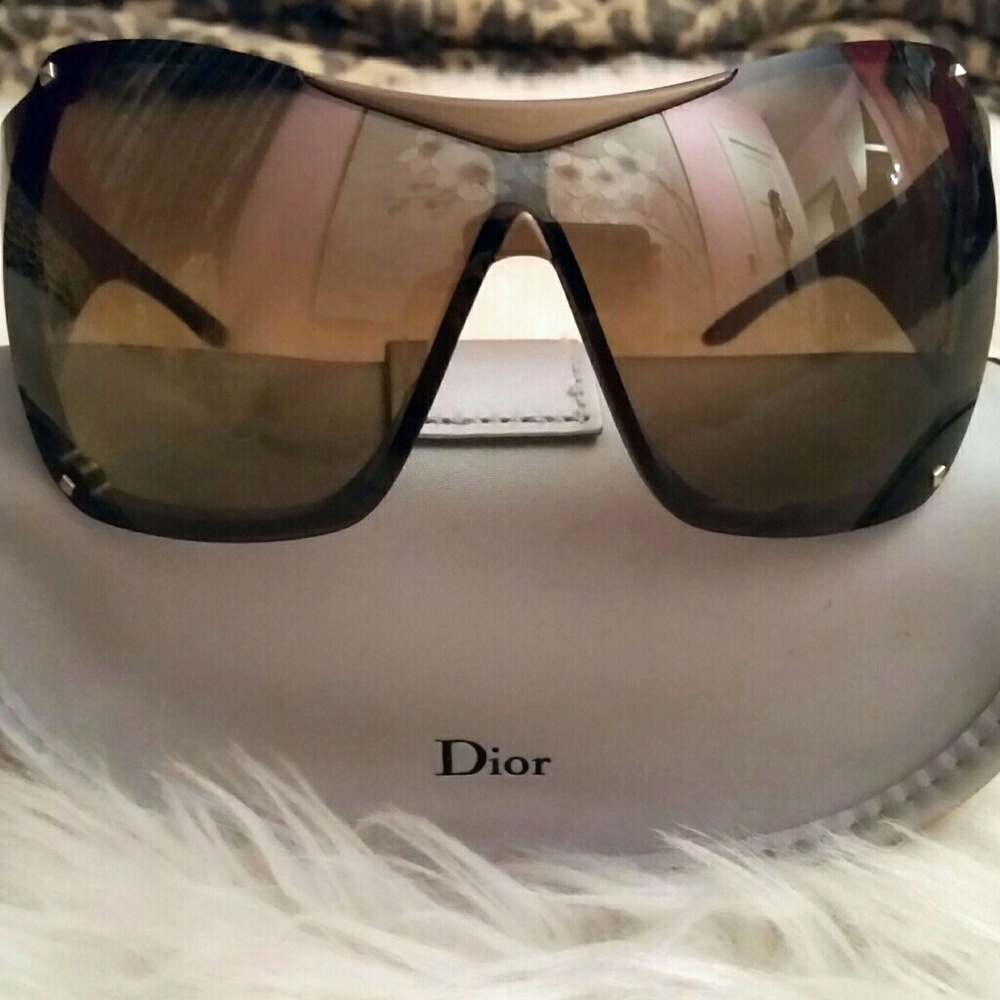 Authentic Dior Sunglasses (on HOLD til Sunday)