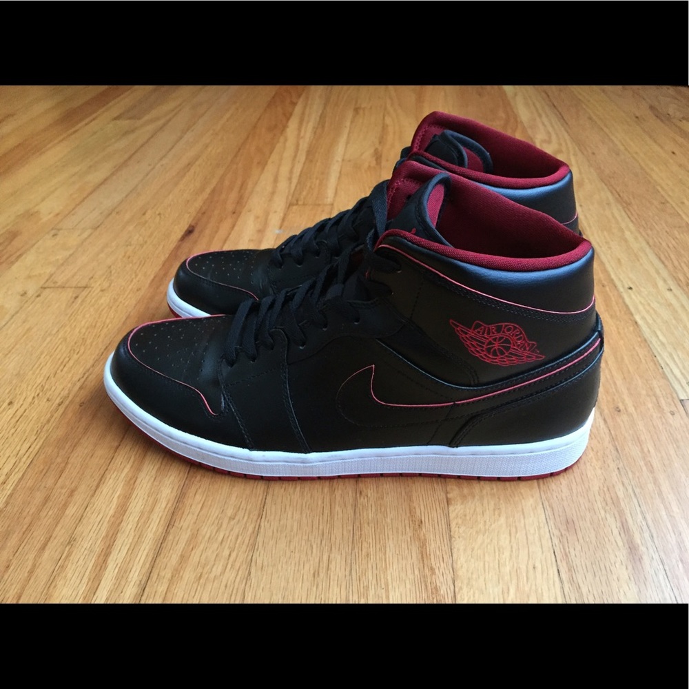 Jordan AJ1 Mid Men's Size 12.5