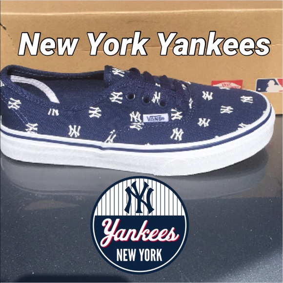 New Vans New York Yankees Sneakers!! ⚾️⚾️⚾️⚾️⚾️⚾️ - Picture 2 of 4