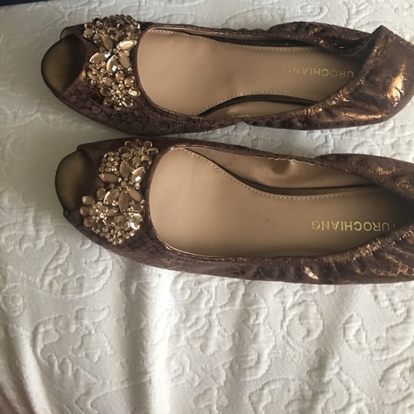 Shoes - Picture 1 of 2