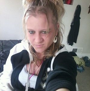 Meet your Posher, Jenn