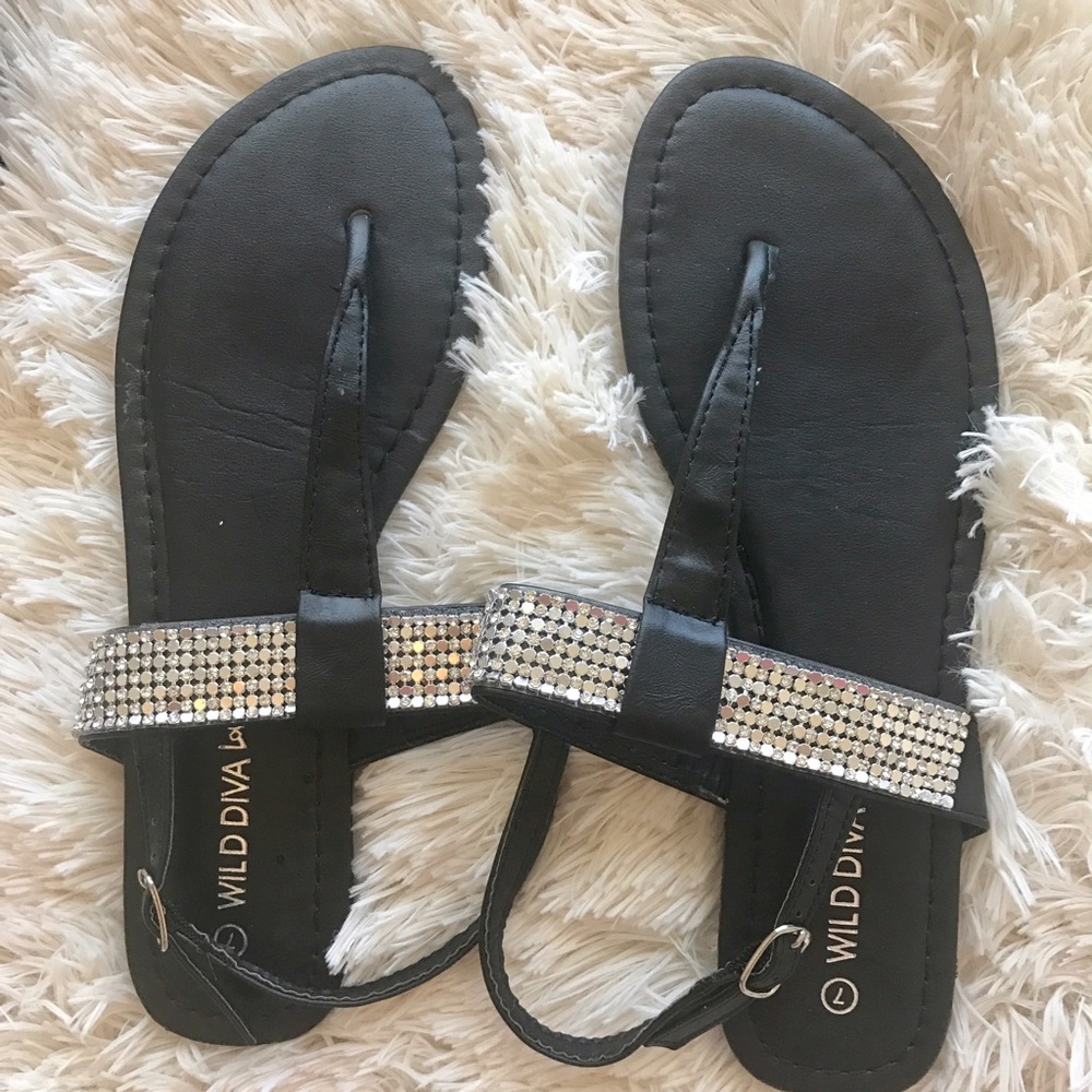 New •Wild Diva Lounge •sandals•7