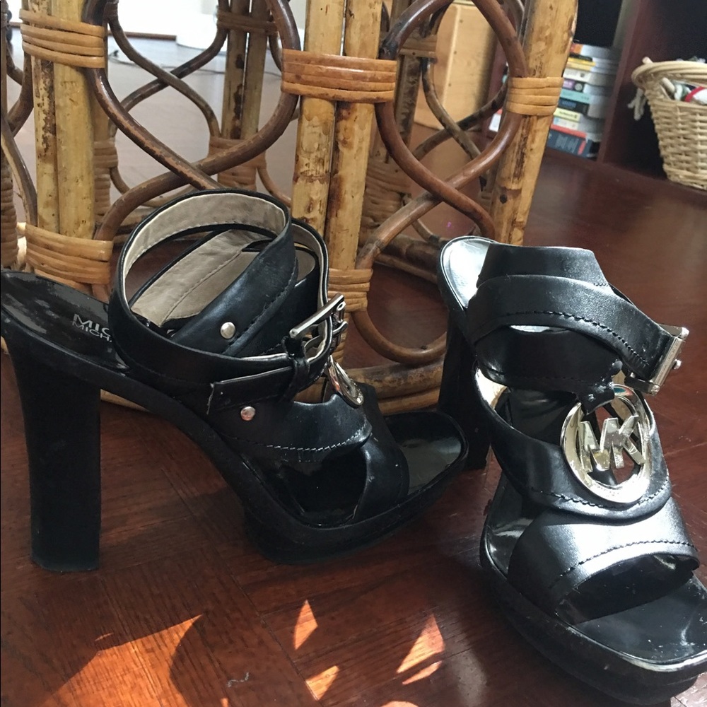 Micheal kora black chunky heels