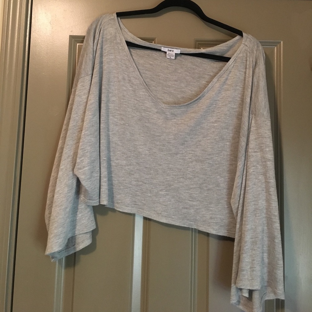 Bar lll bell sleeve cropped tee