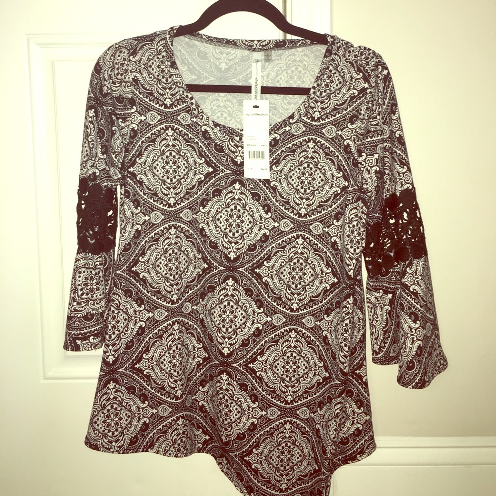 🆕Black&White Patterned Top 🖤