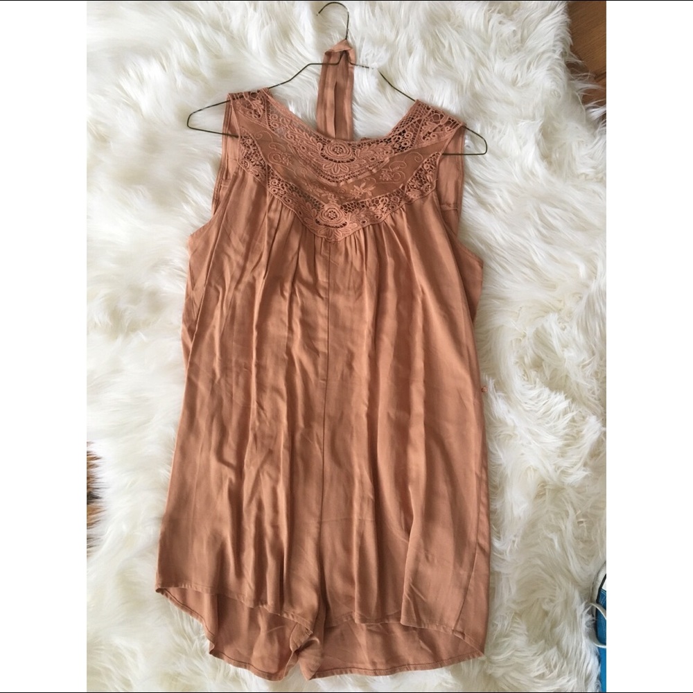 [ONE HOUR SALE] ✨ Beautiful Summer Romper! ✨