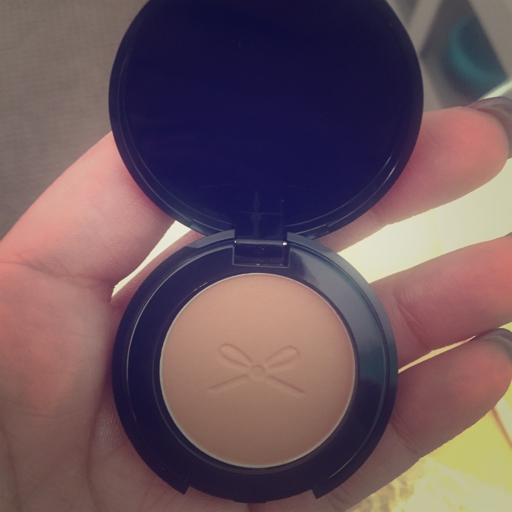 Bronzer nicely pigmented