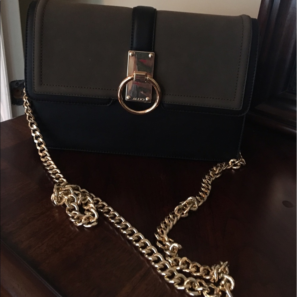Aldo bag. Never been worn. Black and Olive color