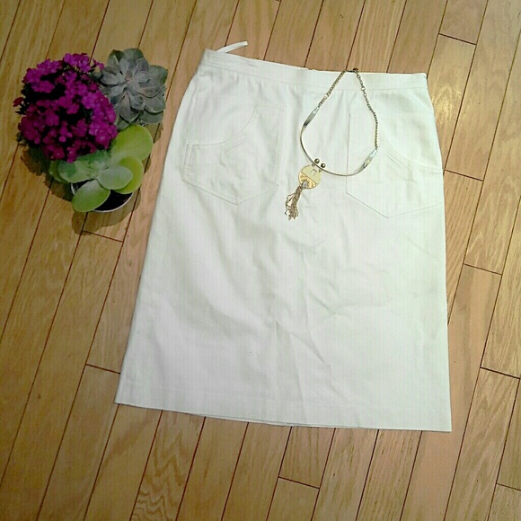 Barneys New York Dresses & Skirts - Barneys ny white skirt sz 12 [0131]