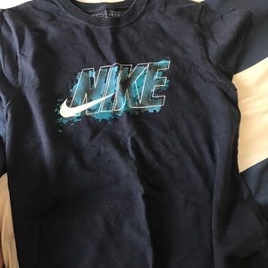 Nike youth medium shirt
