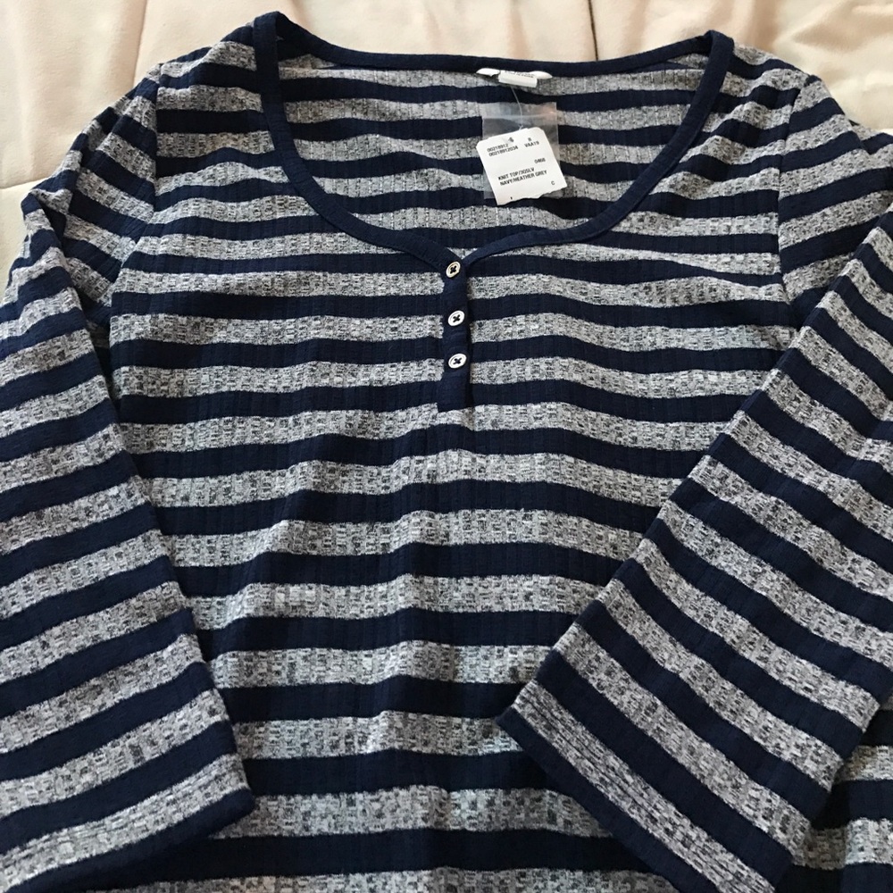 Shirt - Picture 3 of 3