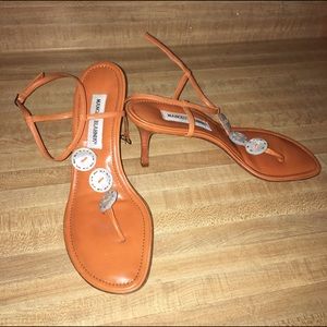 Button sandals