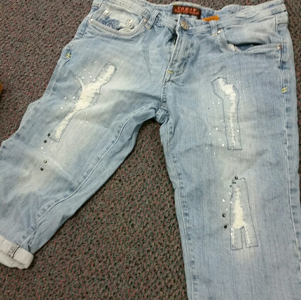 Super cute bling Capri
