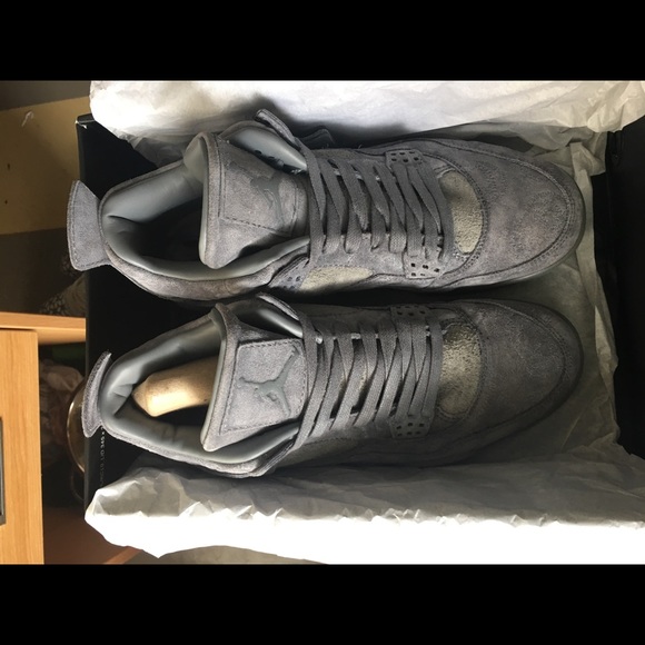Air Jordan 4 Kaws X - Picture 3 of 4