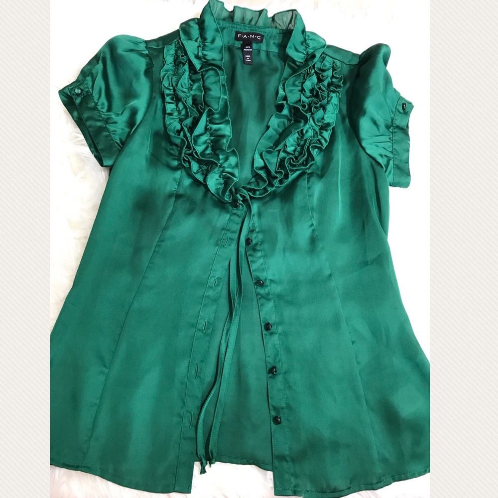 Beautiful emerald green shirt
