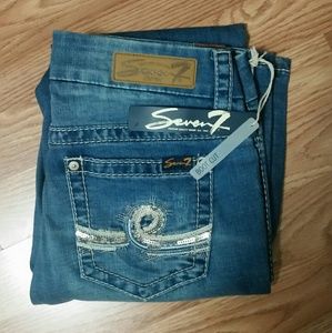 BNWT Seven boot cut jeans