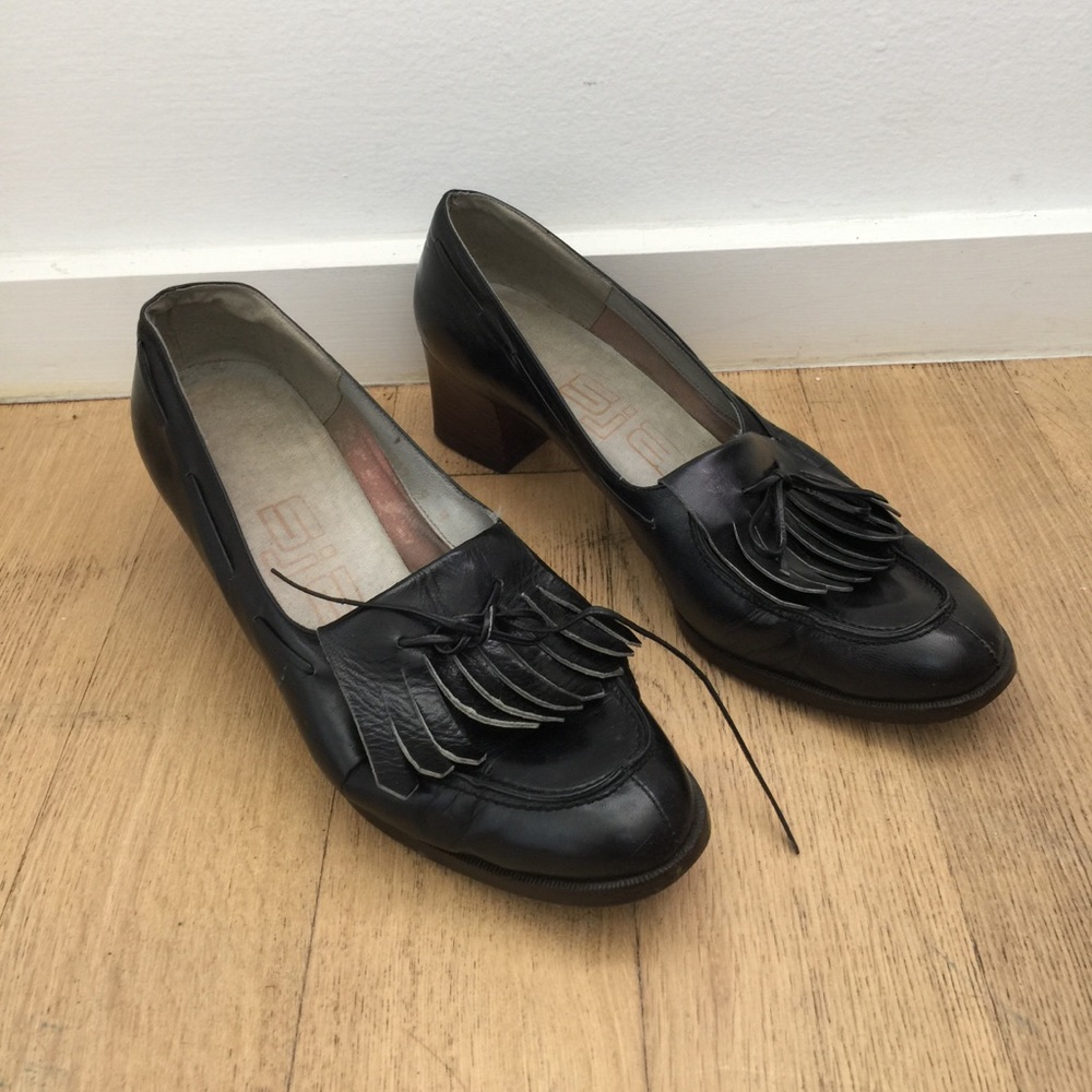 SJA - Black Leather Loafer Heels