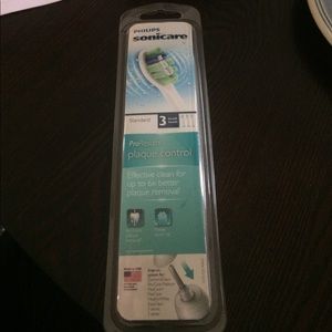 Philips Sonicare NWT 3 brush heads.