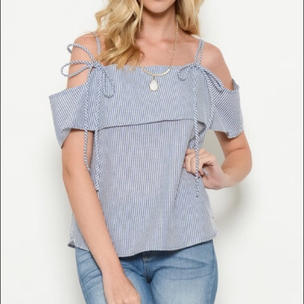 Ces Femme ruffle off the shoulder top