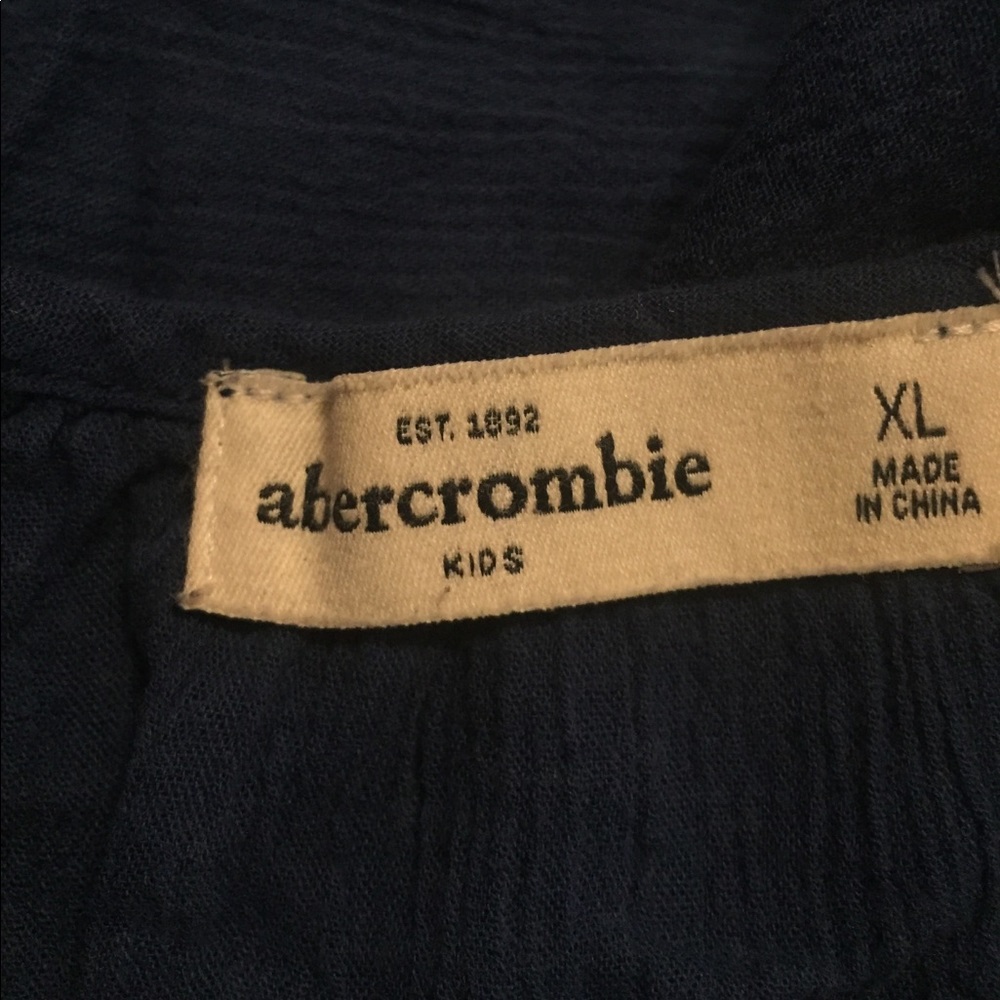 Blouse - Picture 2 of 3