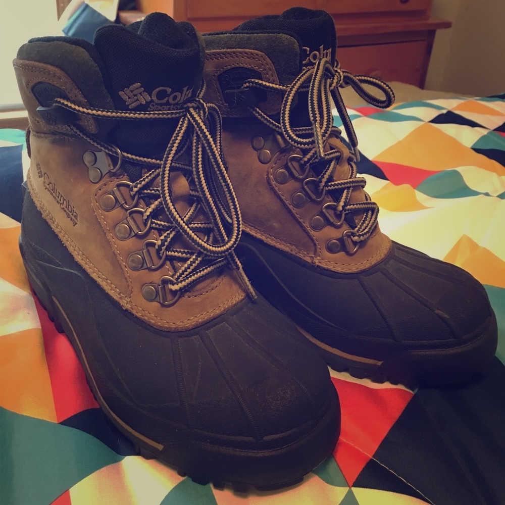 Columbia sports/ hiking boots (nwot)