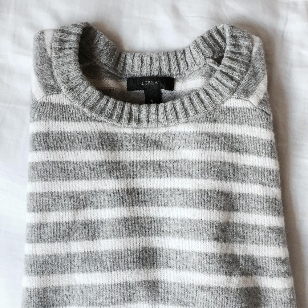 ✨ J CREW Gray x Off White Striped WOOL Sweater ✨