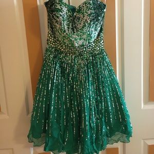 Green Sherri Hill cocktail dress