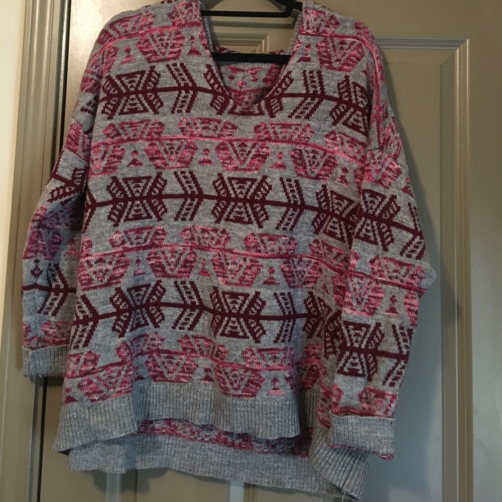 Tribal sweater with hood
