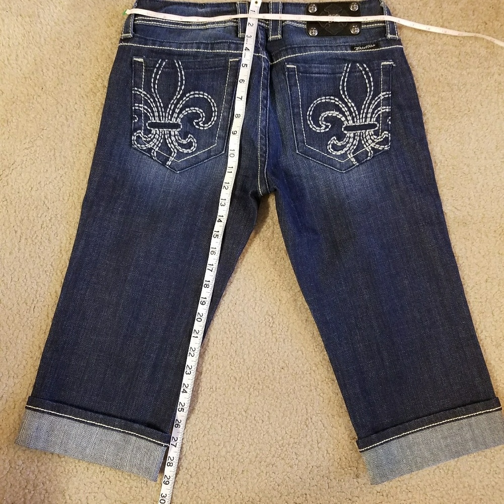 Miss  Me Crop jeans Cropped. Sz 30.