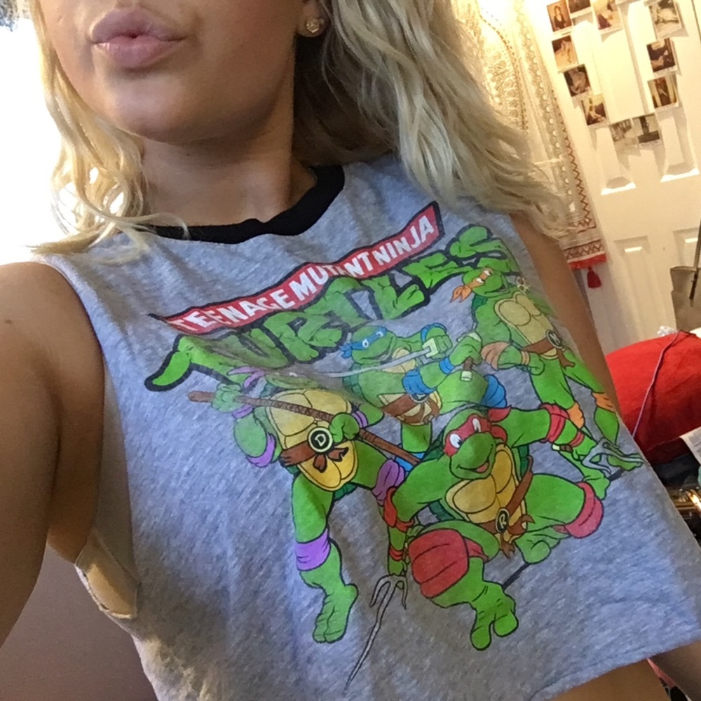 Ninja turtles cropped tank 😋