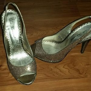 Classy gold open toed heels