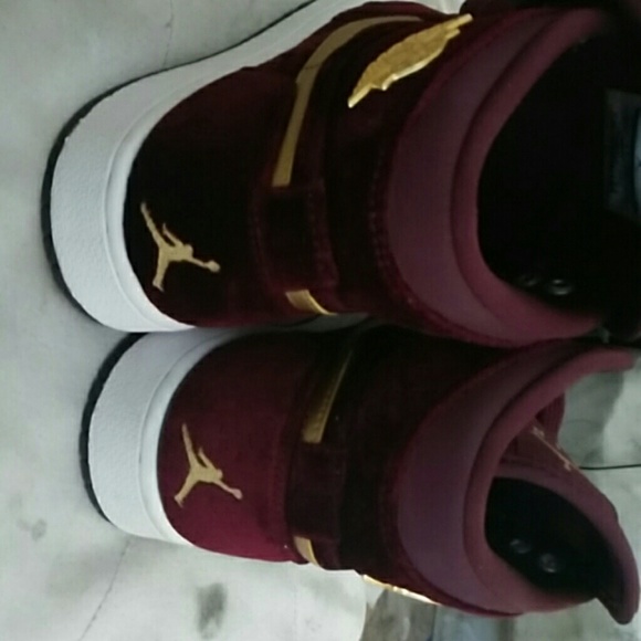 Velvet 1s size 4y - Picture 2 of 4