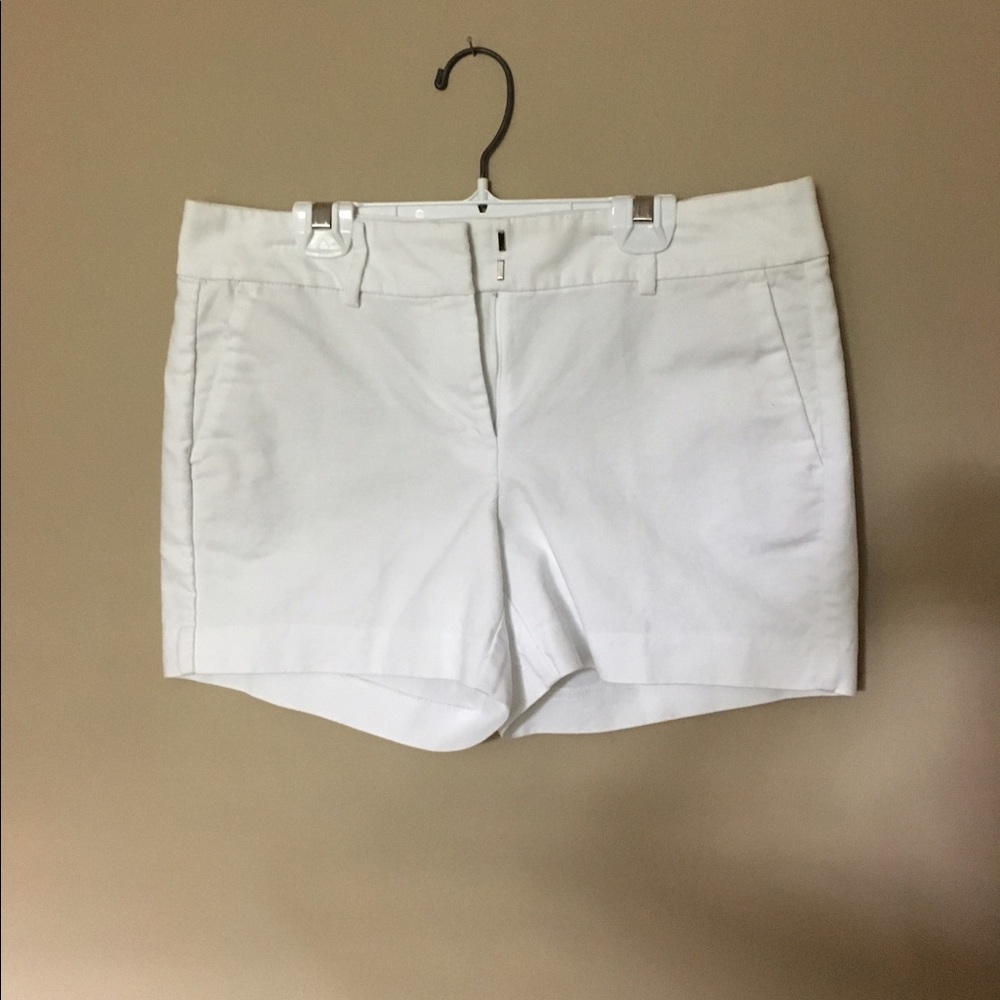 Anne Taylor white shorts
