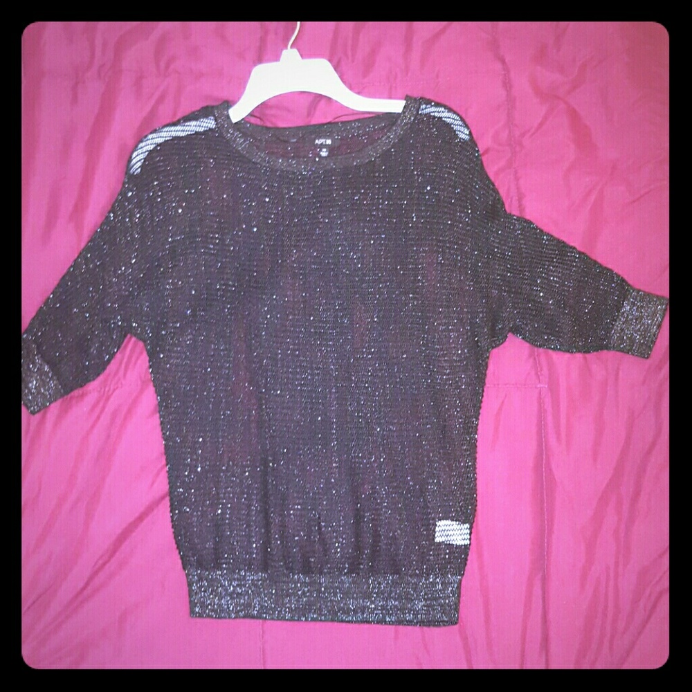 Black glittery top