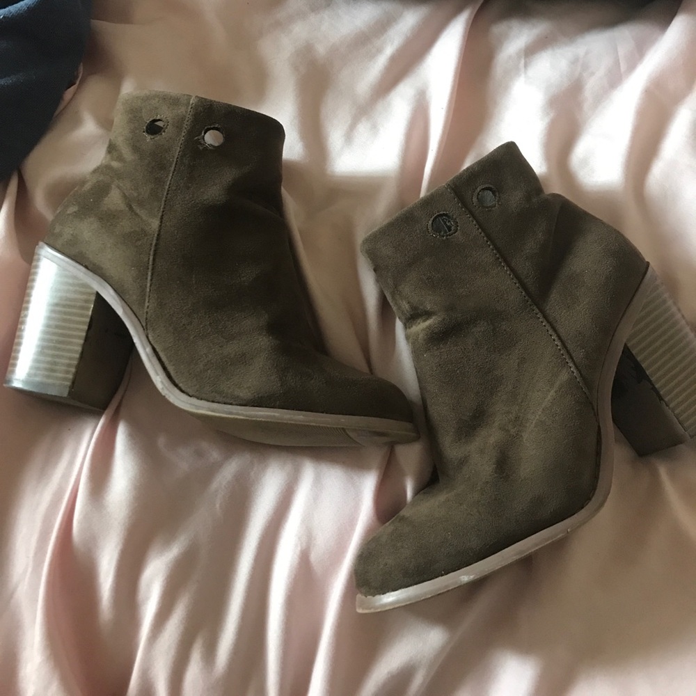 Forever 21 booties