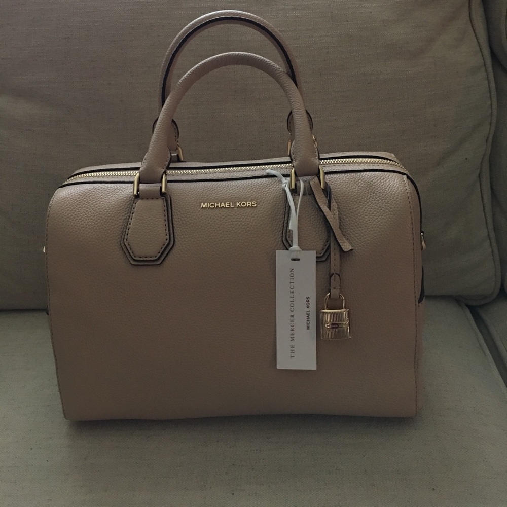 Michael Kors Mercer Medium Duffle