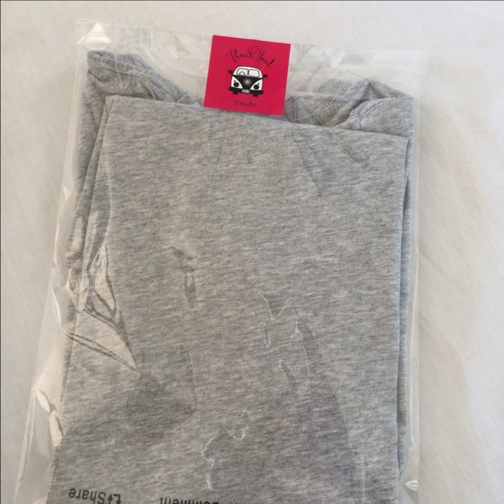 ‘Poshing’ Graphic Tee - Picture 5 of 5