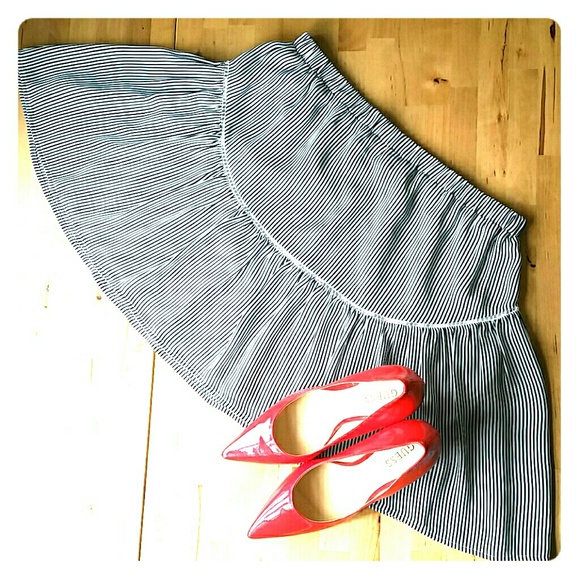 Banana Repub. Black White Stripe Flowy Mini Skirt - Picture 1 of 7