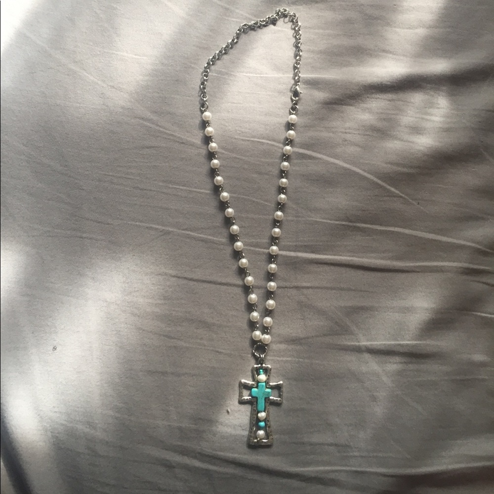 Turquoise and pearl necklace