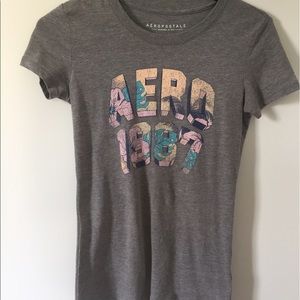 Basic grey t-shirt.