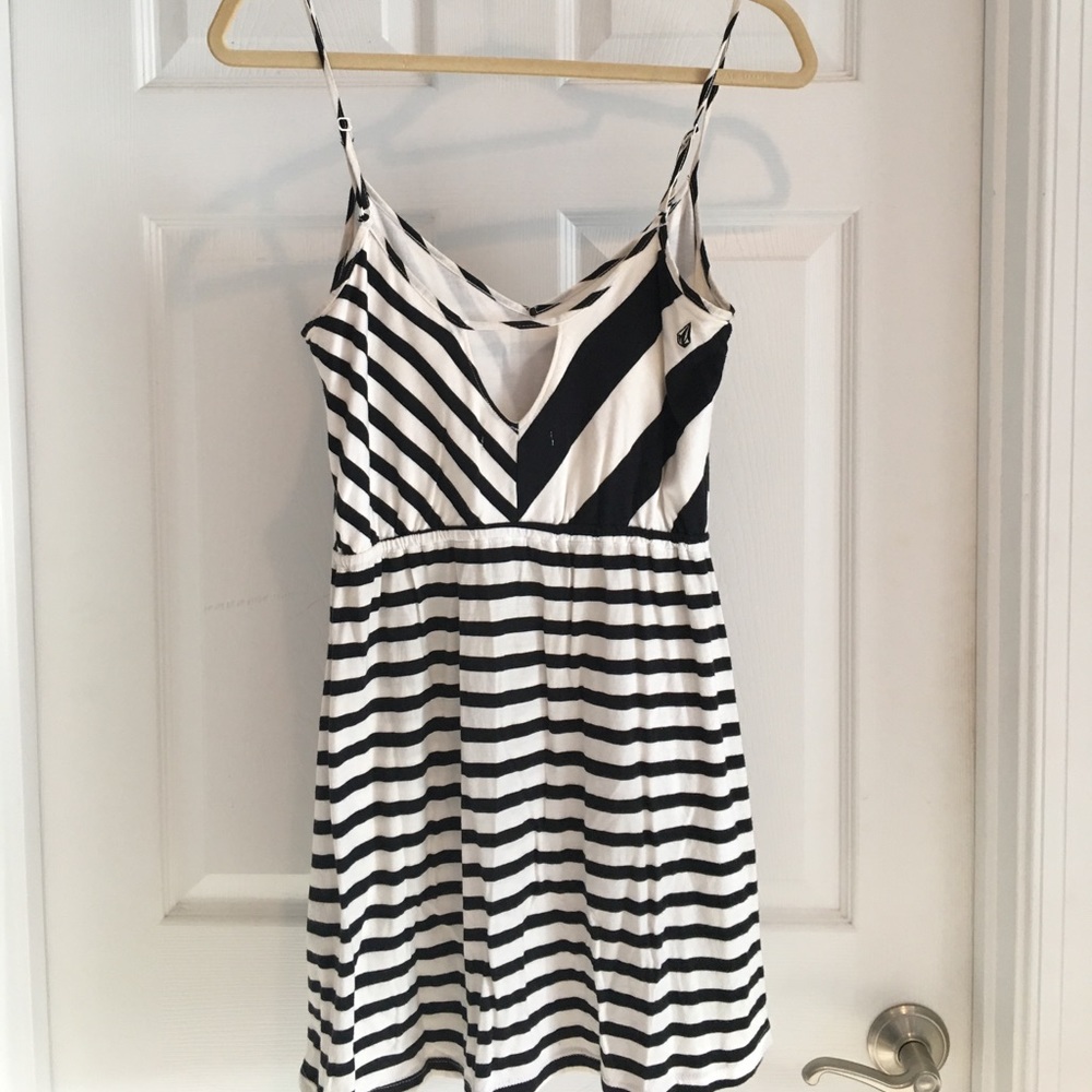Volcom Dress - Picture 3 of 5