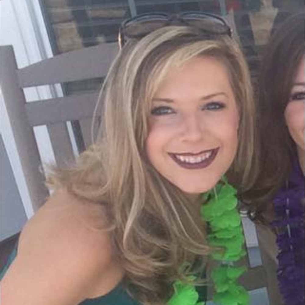 Meet your Posher, Robyn