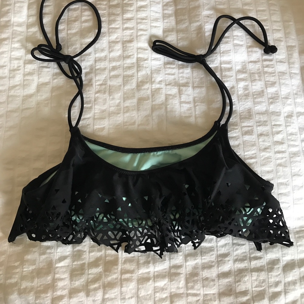 VS pink bathing suit