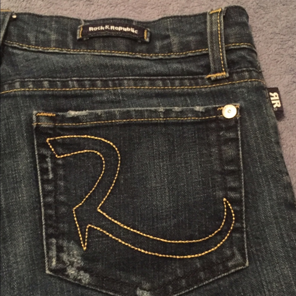Distresssed Rock & Republic Jean shorts size 28